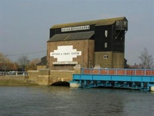 Frasers Battlesbridge Bagian luar foto